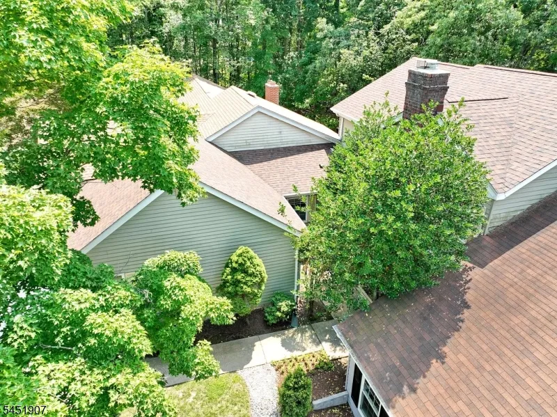14 Birdseye Cir Wayne, NJ 07470