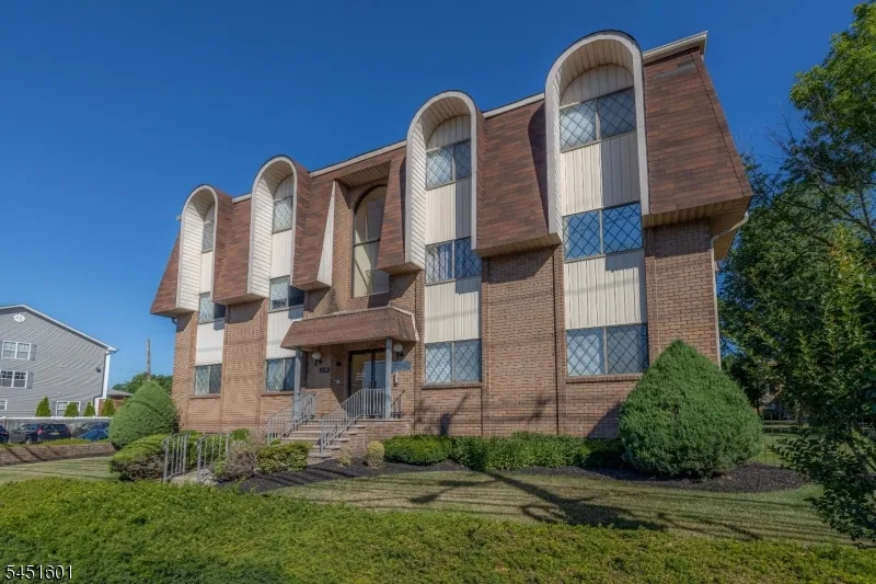 1150 W St George B23B023 #2 Unit 2 Linden City, NJ 07036