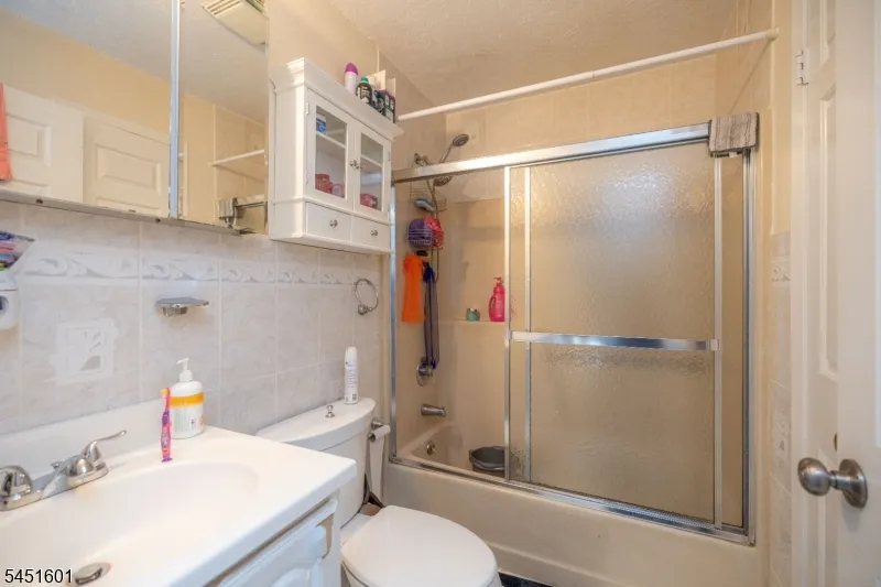 1150 W St George B23B023 #2 Unit 2 Linden City, NJ 07036