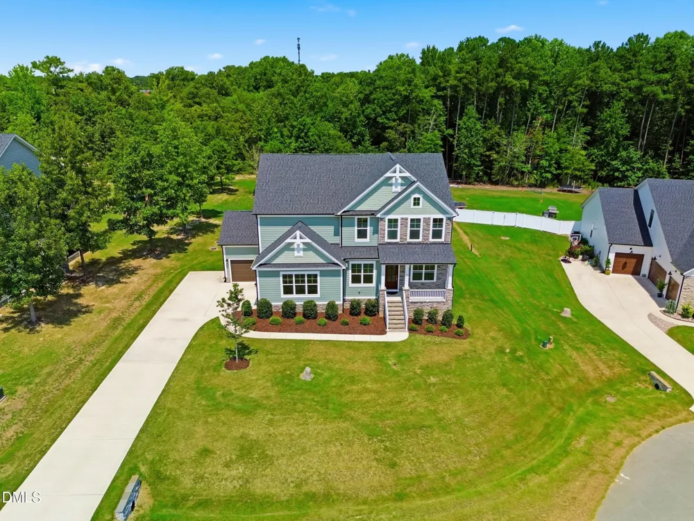 2804 Arrowsmith Drive Fuquay Varina, NC 27526