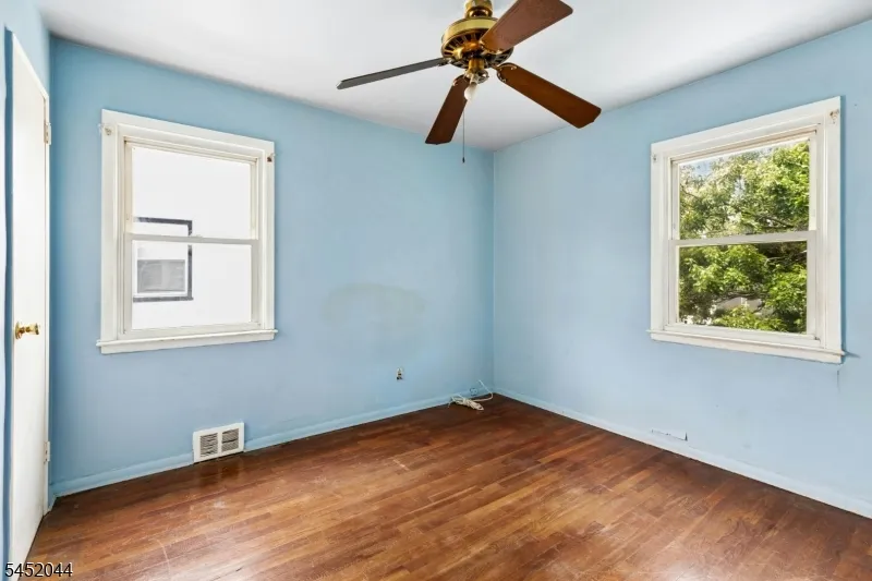 721 Union St Linden City, NJ 07036