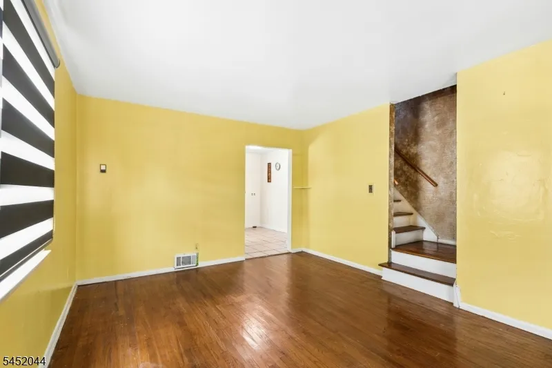 721 Union St Linden City, NJ 07036