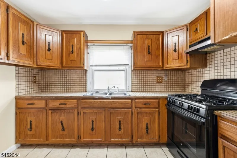 721 Union St Linden City, NJ 07036