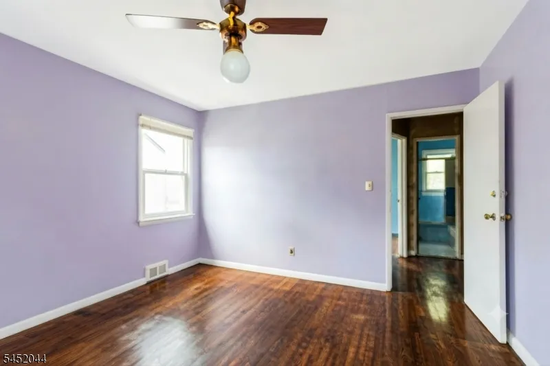 721 Union St Linden City, NJ 07036