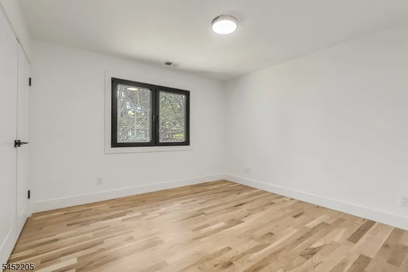 17 Berdan Ave Fair Lawn, NJ 07410