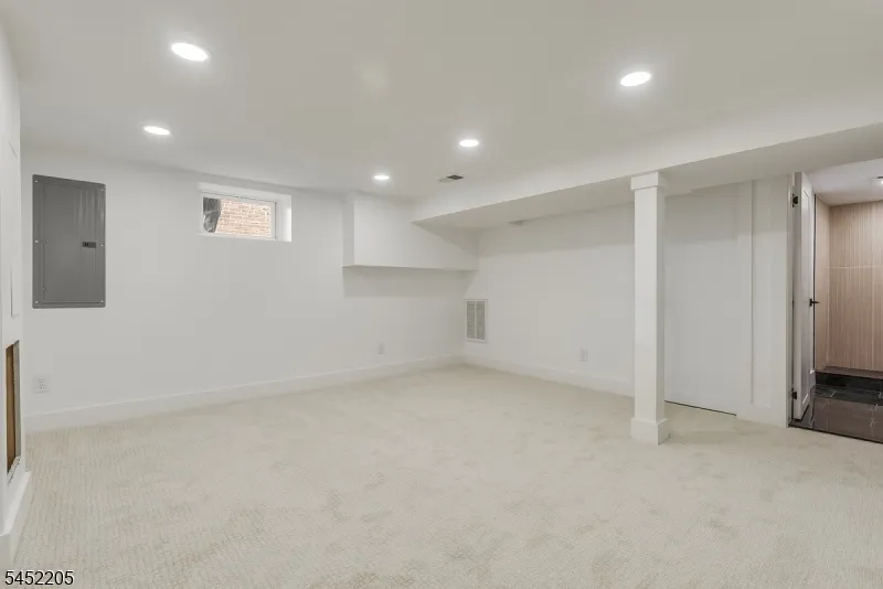 17 Berdan Ave Fair Lawn, NJ 07410
