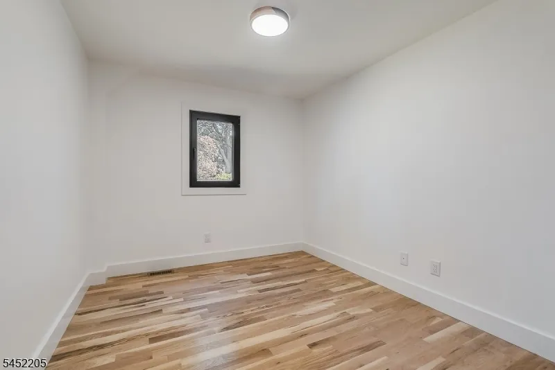 17 Berdan Ave Fair Lawn, NJ 07410