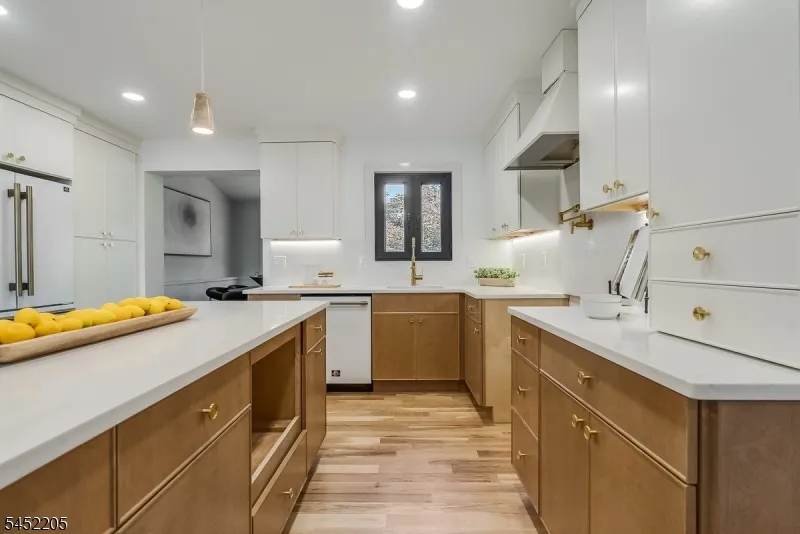 17 Berdan Ave Fair Lawn, NJ 07410