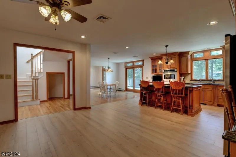 34 Knoll Rd Wayne, NJ 07470