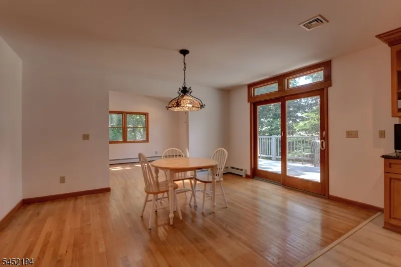 34 Knoll Rd Wayne, NJ 07470