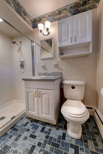 34 Knoll Rd Wayne, NJ 07470