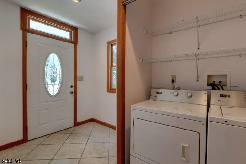 34 Knoll Rd Wayne, NJ 07470
