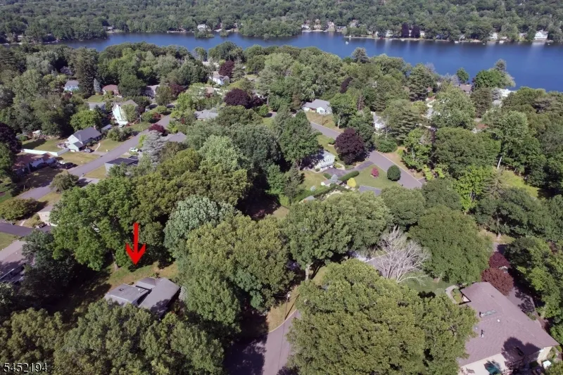 34 Knoll Rd Wayne, NJ 07470