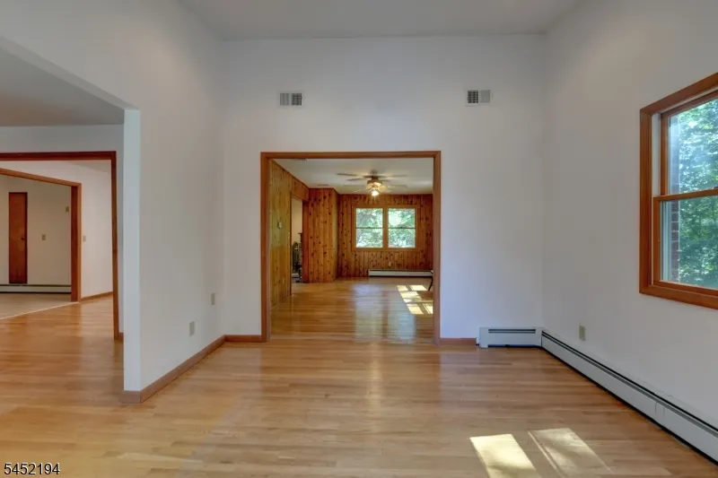 34 Knoll Rd Wayne, NJ 07470