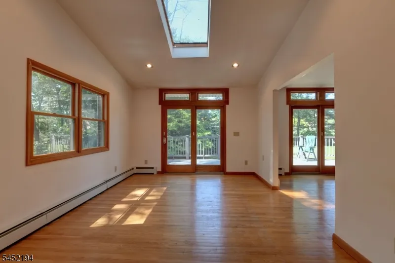 34 Knoll Rd Wayne, NJ 07470
