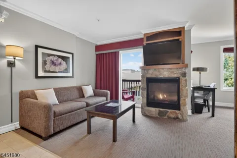 2 Chamonix Dr #518 Unit 518