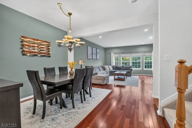 252 Ridge Dr Pompton Lakes, NJ 07442