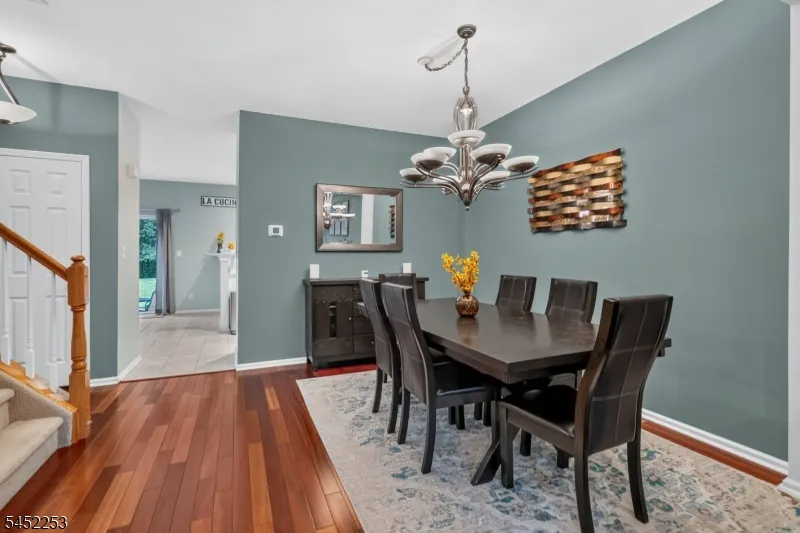 252 Ridge Dr Pompton Lakes, NJ 07442