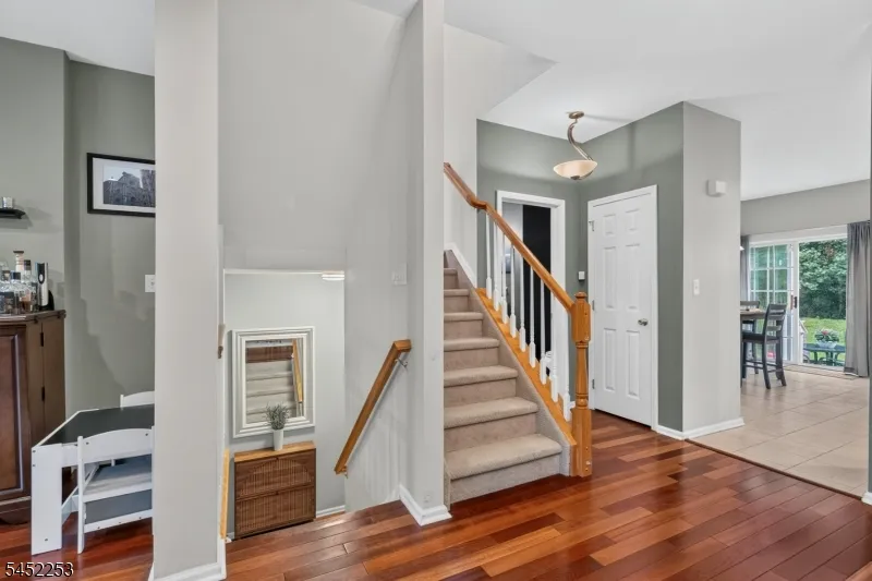 252 Ridge Dr Pompton Lakes, NJ 07442