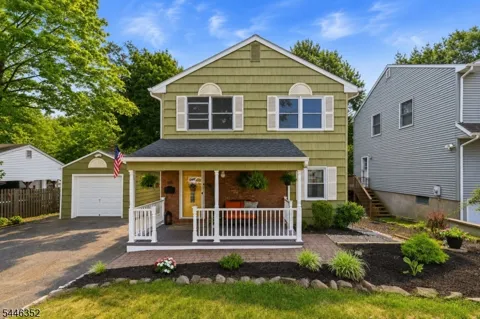 180 River Dr