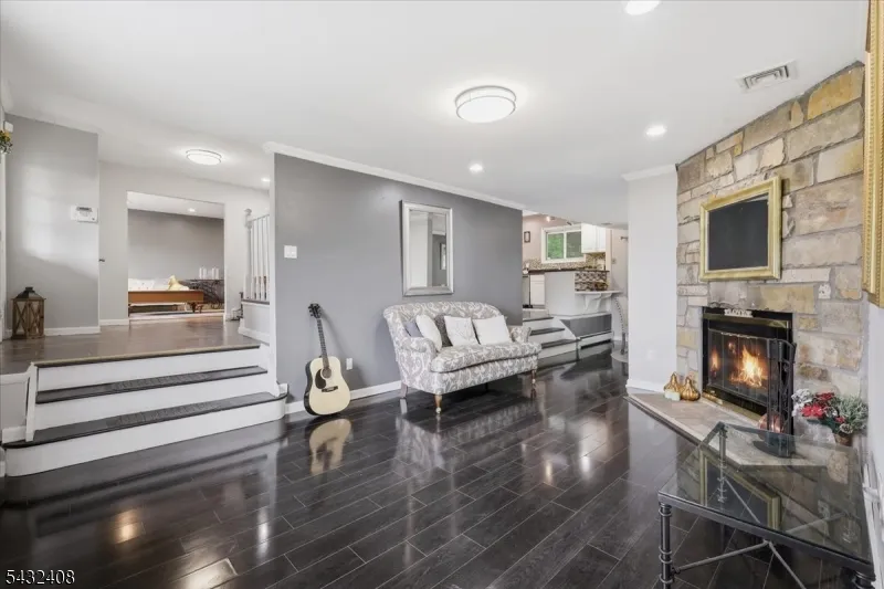 112 Knob Hill Rd Washington, NJ 07840