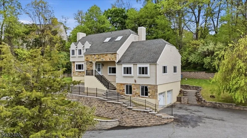 112 Knob Hill Rd Washington, NJ 07840