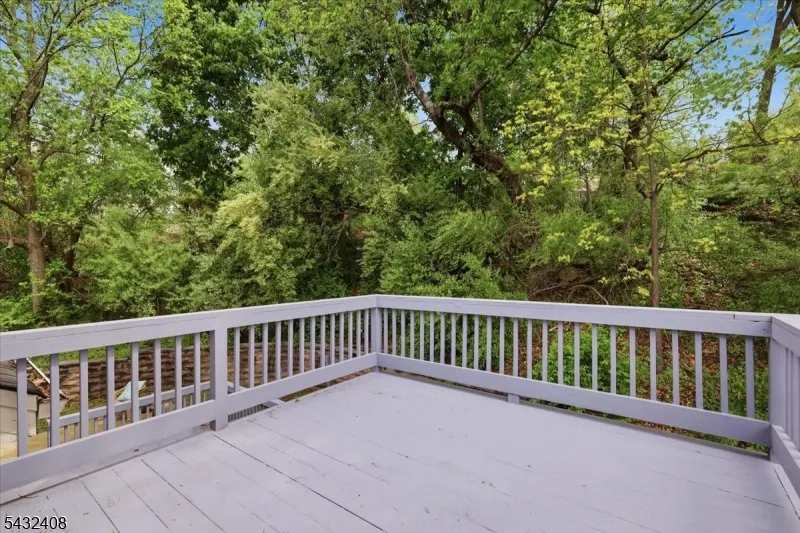 112 Knob Hill Rd Washington, NJ 07840
