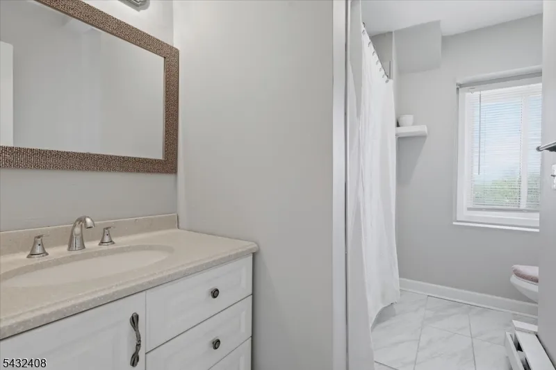 112 Knob Hill Rd Washington, NJ 07840