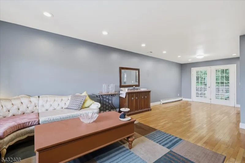 112 Knob Hill Rd Washington, NJ 07840