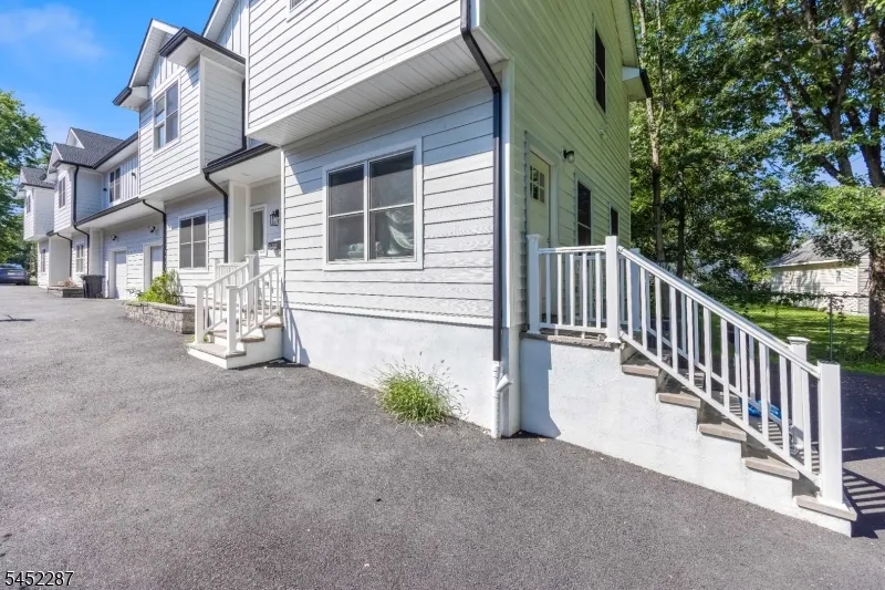 203 Queen Anne Rd Bogota, NJ 07603