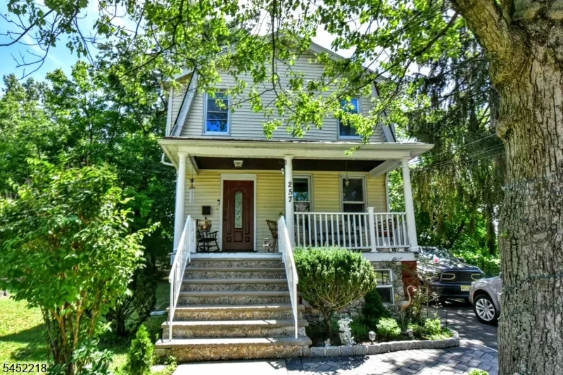 257 Epps Ave Englewood City, NJ 07631