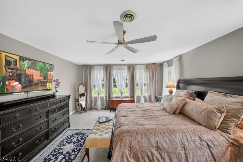 26 Shy Creek Rd Alexandria, NJ 08867