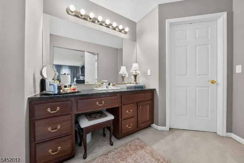 26 Shy Creek Rd Alexandria, NJ 08867