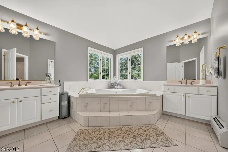 26 Shy Creek Rd Alexandria, NJ 08867