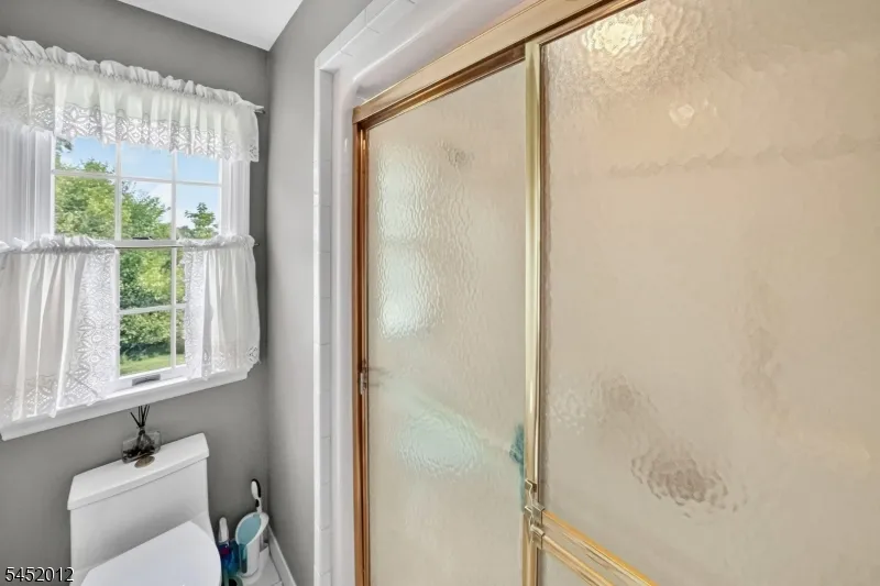 26 Shy Creek Rd Alexandria, NJ 08867