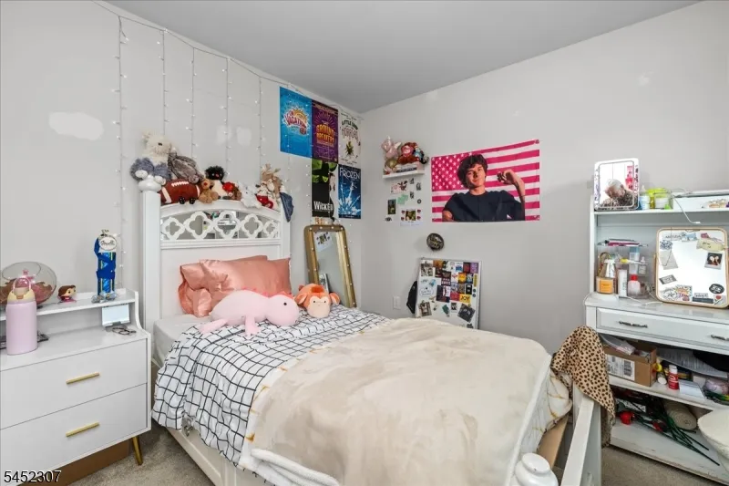 31 Lam Dr Hardyston, NJ 07419