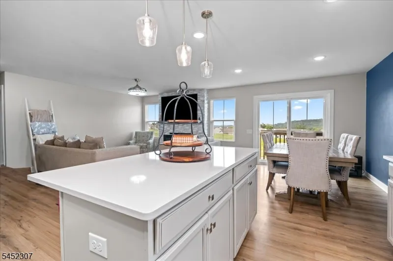 31 Lam Dr Hardyston, NJ 07419