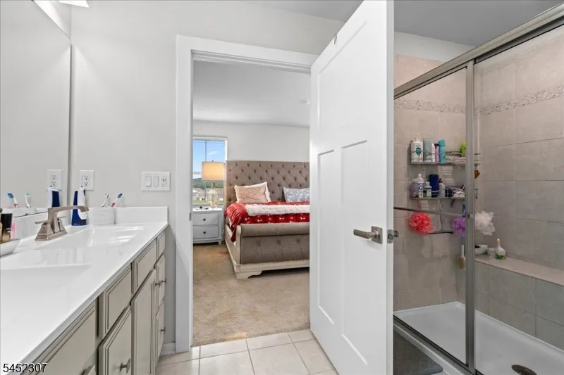 31 Lam Dr Hardyston, NJ 07419