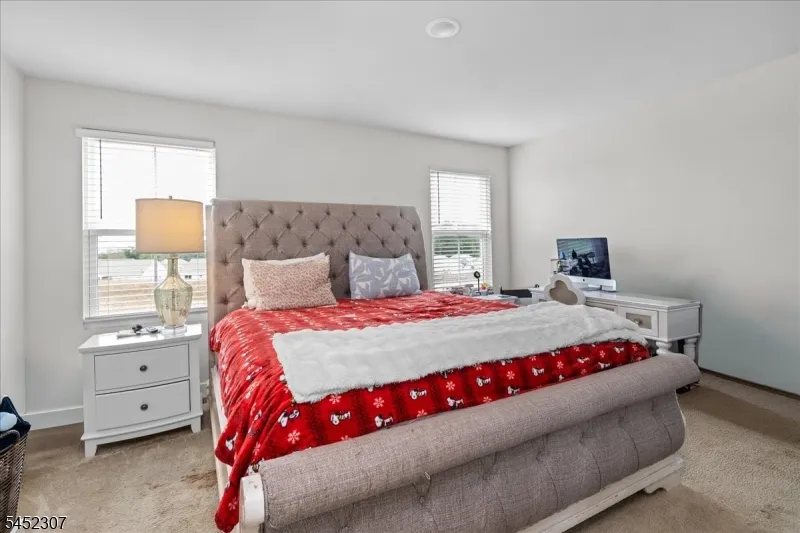 31 Lam Dr Hardyston, NJ 07419