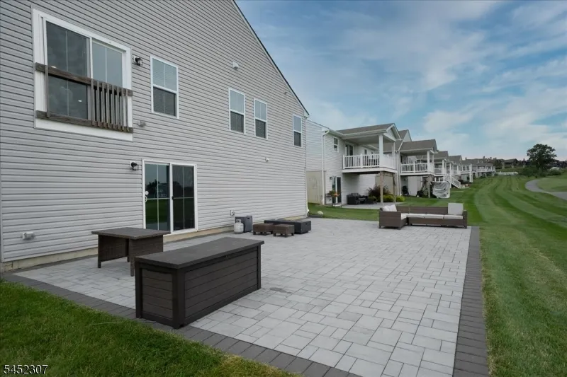 31 Lam Dr Hardyston, NJ 07419