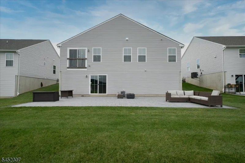 31 Lam Dr Hardyston, NJ 07419