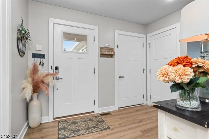 31 Lam Dr Hardyston, NJ 07419