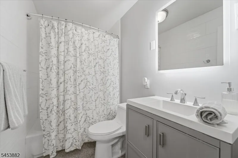 5350 Orchard St Piscataway, NJ 08854