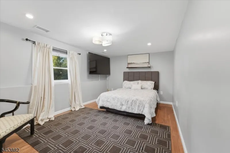 5350 Orchard St Piscataway, NJ 08854