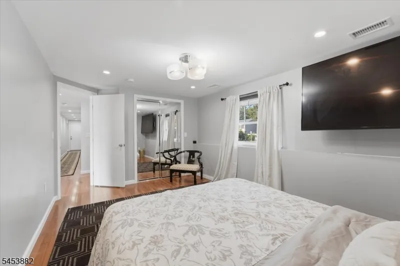 5350 Orchard St Piscataway, NJ 08854