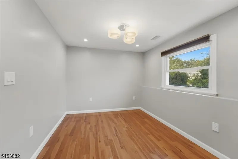 5350 Orchard St Piscataway, NJ 08854