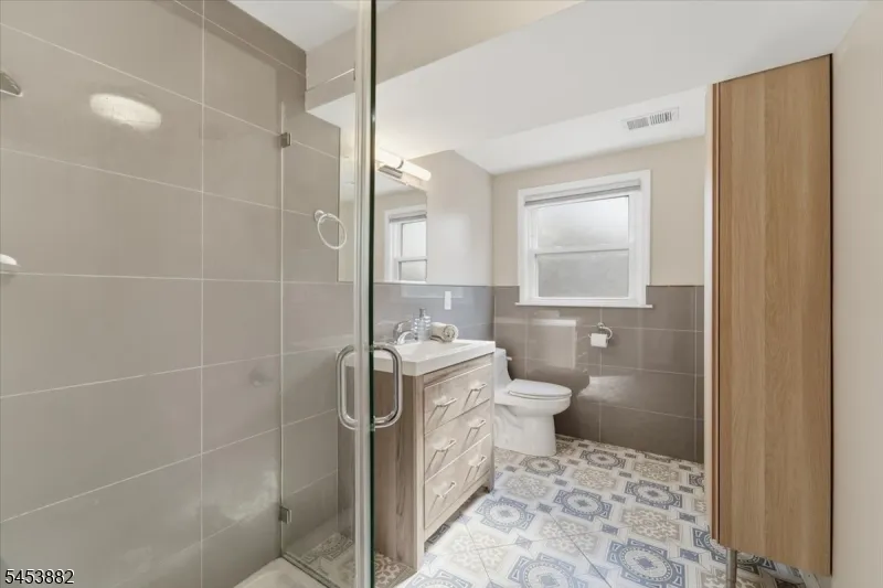 5350 Orchard St Piscataway, NJ 08854