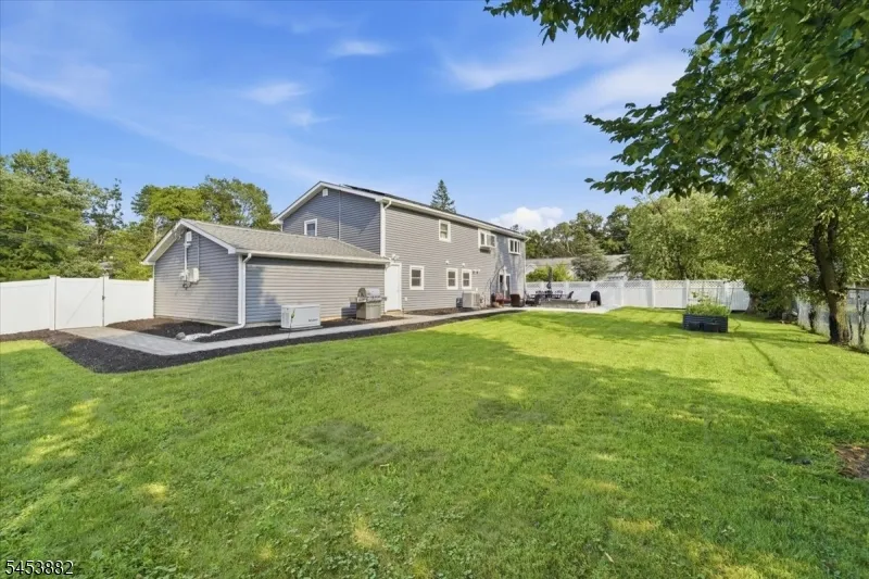 5350 Orchard St Piscataway, NJ 08854