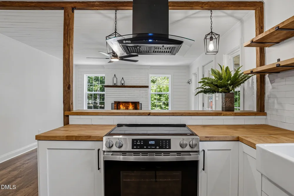 4696 James Royster Road Oxford, NC 27565