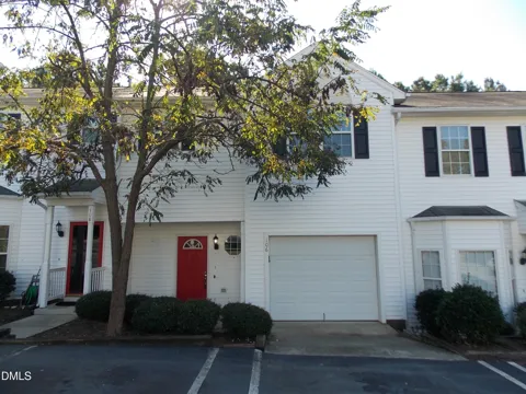 106 Pointe Crest Court
